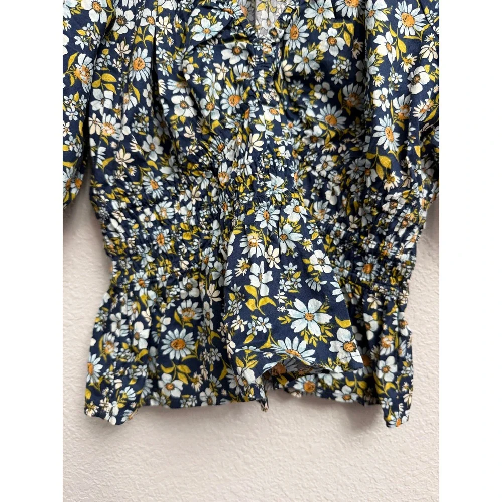 Old Navy Floral Puff Sleeve Smocked Waist Top Navy Blue Daisy Print Small NWT